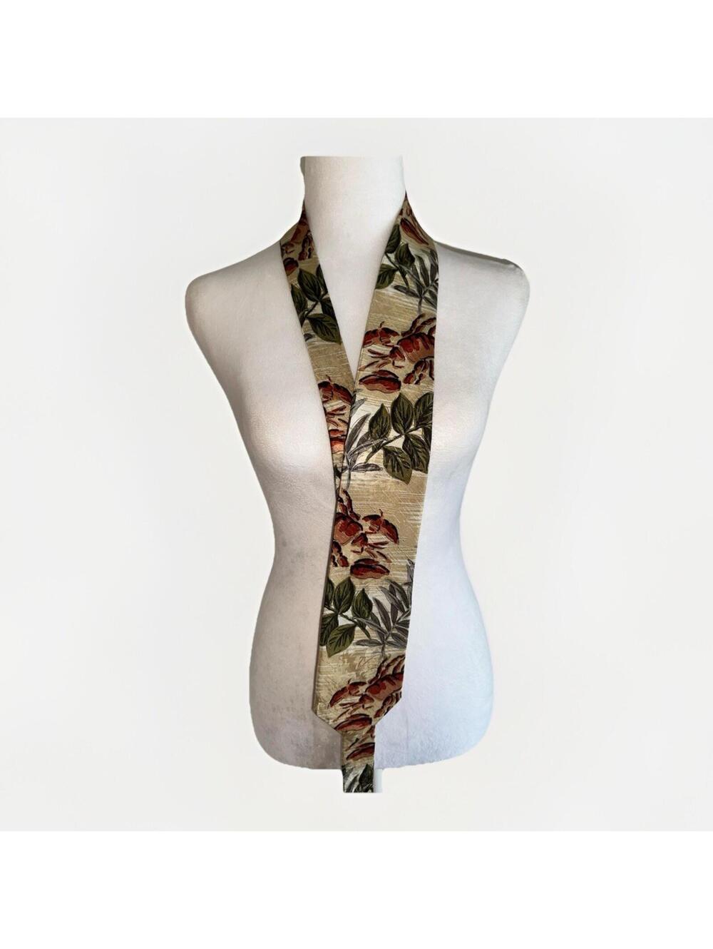 Tommy Bahama 100% Silk Handmade Beige Green Foliage Reddish Lobster Tie